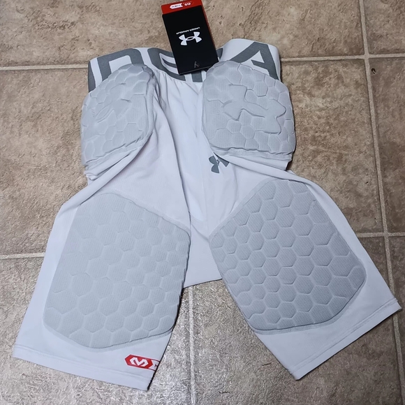 Under Armour McDavid Hex White Padded Compression Shorts NWT - Picture 1 of 6